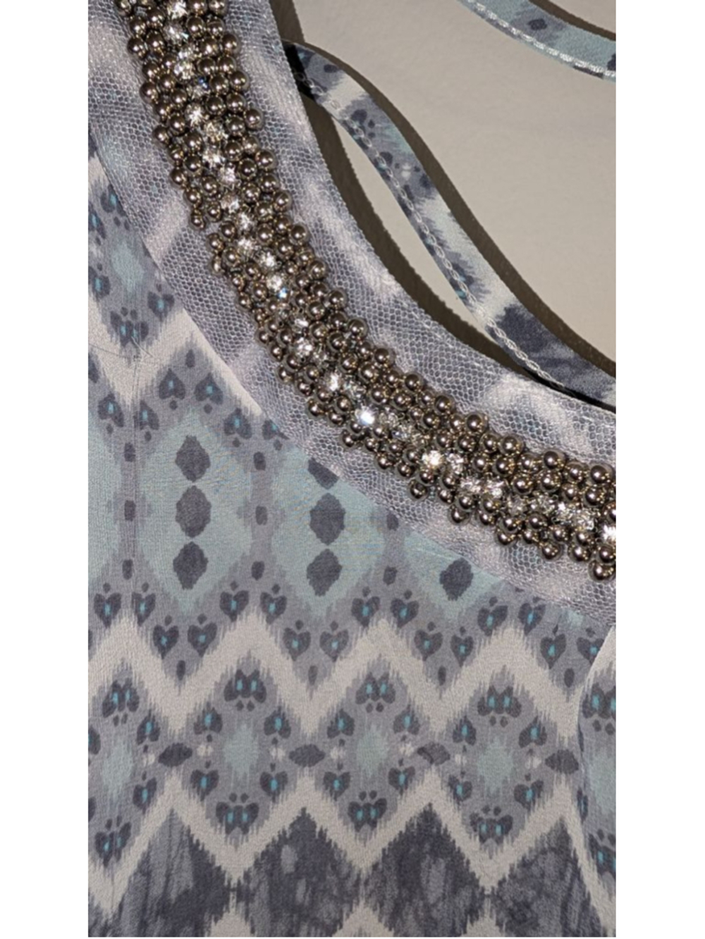 Maurices Patterned Tunic Top with Embellished Neck Size 2 - Picture 2 of 7